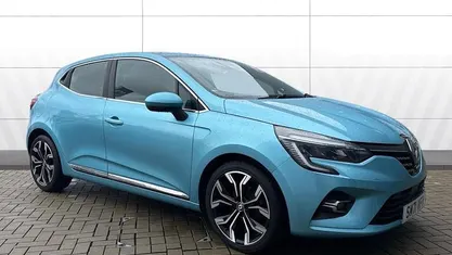 Used Renault Clio V Version S 90 HP (66 kW) 2022 Hatchback