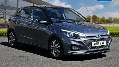 Used Hyundai i20 84 HP (61 kW) 2019 Grey Hatchback