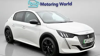 Second-hand Peugeot e-208 Premium 100 kW (136 CP) 2022 Alb Hatchback