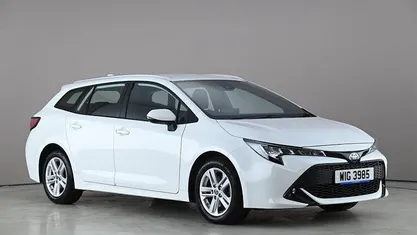 Used Toyota Corolla 184 HP (135 kW) 2022 White Estate