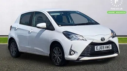Used Toyota Yaris 111 HP (81 kW) 2020 White Hatchback