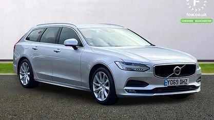 Begagnad Volvo V90 Momentum 254 HK (186 kW) 2020 Silver Kombi
