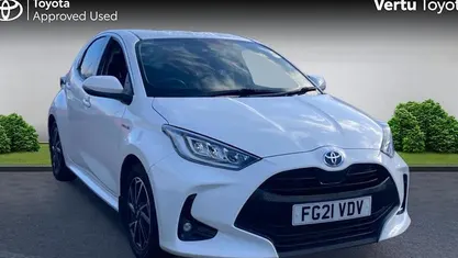 Used 2025 Toyota Yaris Hybrid Design Hatchback | £15,083 (Super price)