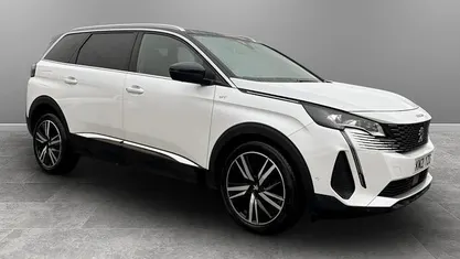 Used Peugeot 5008 Premium 181 HP (133 kW) 2022 SUV