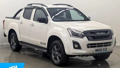 Used Isuzu D-Max 165 HP (121 kW) 2020 Cabriolet