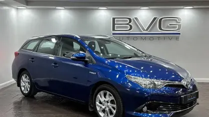 Used Toyota Auris Touring Sports Business Edition 136 HP (100 kW) 2017 Blue Estate