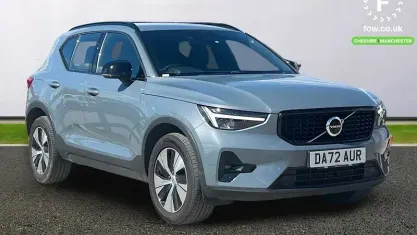 Używany Volvo XC40 Plus 211 KM (155 kW) 2022 Szary SUV