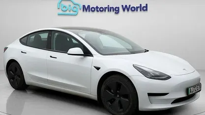 White Used 2022 Tesla Model 3 RWD Sedan | £19,200 (Fair price)