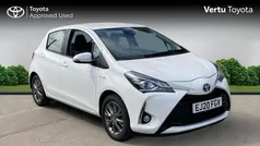 White Used 2020 Toyota Yaris Hybrid Hatchback | £12,589 (Fair price)