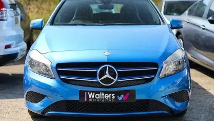 Used Mercedes A180 SE 109 HP (80 kW) 2014 Blue Hatchback