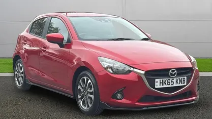 Used Mazda 2 Inclusive 90 HP (66 kW) 2015 Red Hatchback