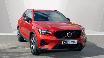 Used Volvo XC40 Ultimate 197 HP (144 kW) 2023 Red SUV