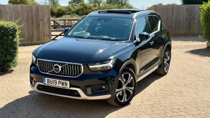 Used Volvo XC40 Inscription 190 HP (139 kW) 2019 Black SUV