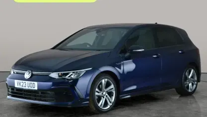 Second-hand VW Golf VIII R-line 150 CP (110 kW) 2023 Albastru Hatchback