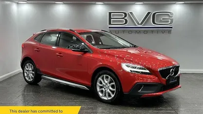 Used 2018 Volvo V40 Hatchback | £8,494 (Fair price)