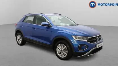 Used VW T-Roc Life 110 HP (80 kW) 2023 Blue SUV