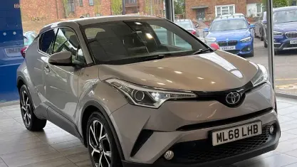 Begagnad Toyota C-HR Design 122 HK (89 kW) 2019 SUV