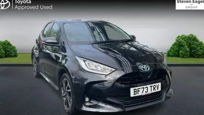 Gebraucht Toyota Yaris Hybrid Design 116 PS (85 kW) 2026 Kleinwagen