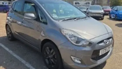 Used Hyundai ix20 Style 90 HP (66 kW) 2015 Grey Hatchback