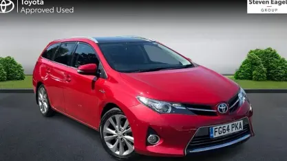Used Toyota Auris Touring Sports 136 HP (100 kW) 2014 Red Estate