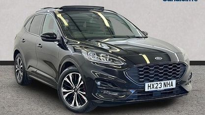Käytetty Ford Kuga ST-Line X 150 HP (110 kW) 2023 Musta Katumaasturi