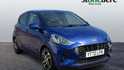 Used Hyundai i10 Premium 67 HP (49 kW) 2023 Blue Hatchback