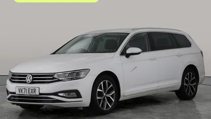 Used VW Passat SEL 122 HP (89 kW) 2021 White Estate
