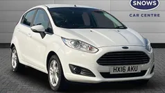 White Used 2016 Ford Fiesta Zetec Hatchback | £5,831 (Fair price)