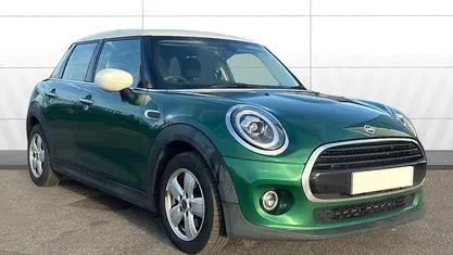 Used Mini Cooper Classic 136 HP (100 kW) 2020 Green Hatchback