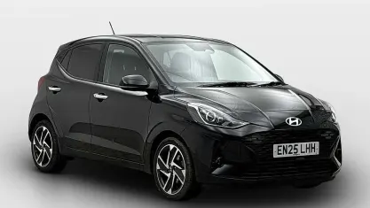 Used Hyundai i10 Premium 63 HP (46 kW) 2025 Black Hatchback