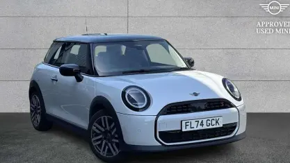 Used Mini Cooper Classic 204 HP (150 kW) 2024 White Hatchback