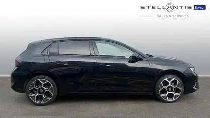 Used Vauxhall Astra Ultimate 131 HP (96 kW) 2024 Black Hatchback