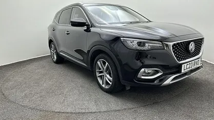 Black Used 2023 MG HS Exclusive SUV | £16,990 (Fair price)