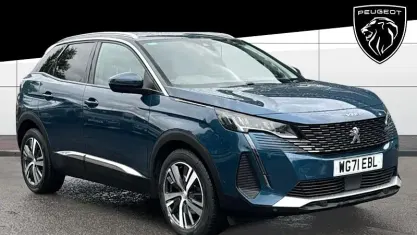 Używany Peugeot 3008 Allure Premium 131 KM (96 kW) 2022 SUV