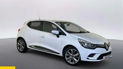 Used Renault Clio Iconic 76 HP (55 kW) 2019 White Hatchback