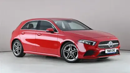 Begagnad Mercedes A180 AMG line 116 HK (85 kW) 2019 Röd Halvkombi