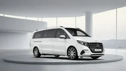 New Mercedes V220 Premium 163 HP (119 kW) 2026 MPV