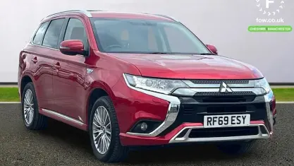 Used Mitsubishi Outlander P-HEV 224 HP (164 kW) 2020 Red Estate
