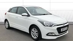 White Used 2017 Hyundai i20 SE Hatchback | £6,475 (Fair price)