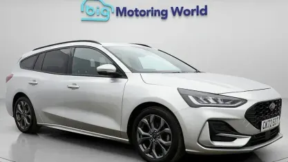 Used Ford Focus ST-Line 125 HP (91 kW) 2022 Silver Estate