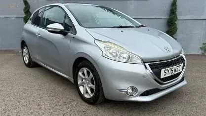 Used Peugeot 208 Style 82 HP (60 kW) 2014 Hatchback
