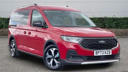 Used Ford Tourneo Active 114 HP (83 kW) 2023 Red Estate