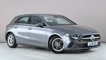 Begagnad Mercedes A180 Executive 116 HK (85 kW) 2018 Grå Halvkombi