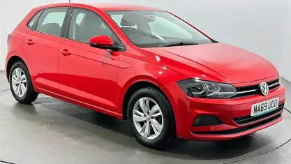 Used VW Polo SE 65 HP (47 kW) 2019 Red Hatchback