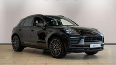 Black Used 2025 Porsche Macan SUV | £71,990 (Fair price)