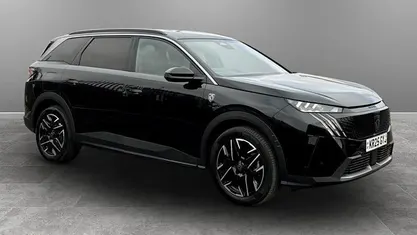 Usado Peugeot 5008 GTi 136 HP (100 kW) 2025 SUV