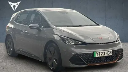 Usado Cupra Born 150 kW (204 CV) 2023 Gris Utilitario