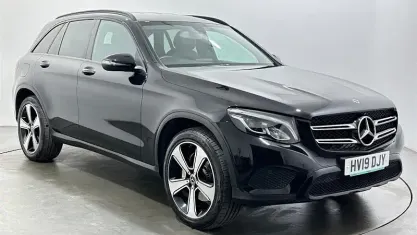 Used Mercedes GLC250 Urban 211 HP (155 kW) 2019 Black Estate