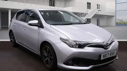 Used 2017 Toyota Auris Design Hatchback | £8,999 (Fair price)