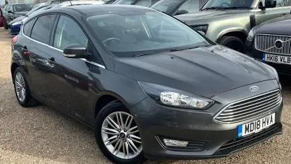 Used Ford Focus Zetec 125 HP (91 kW) 2017 Grey Hatchback